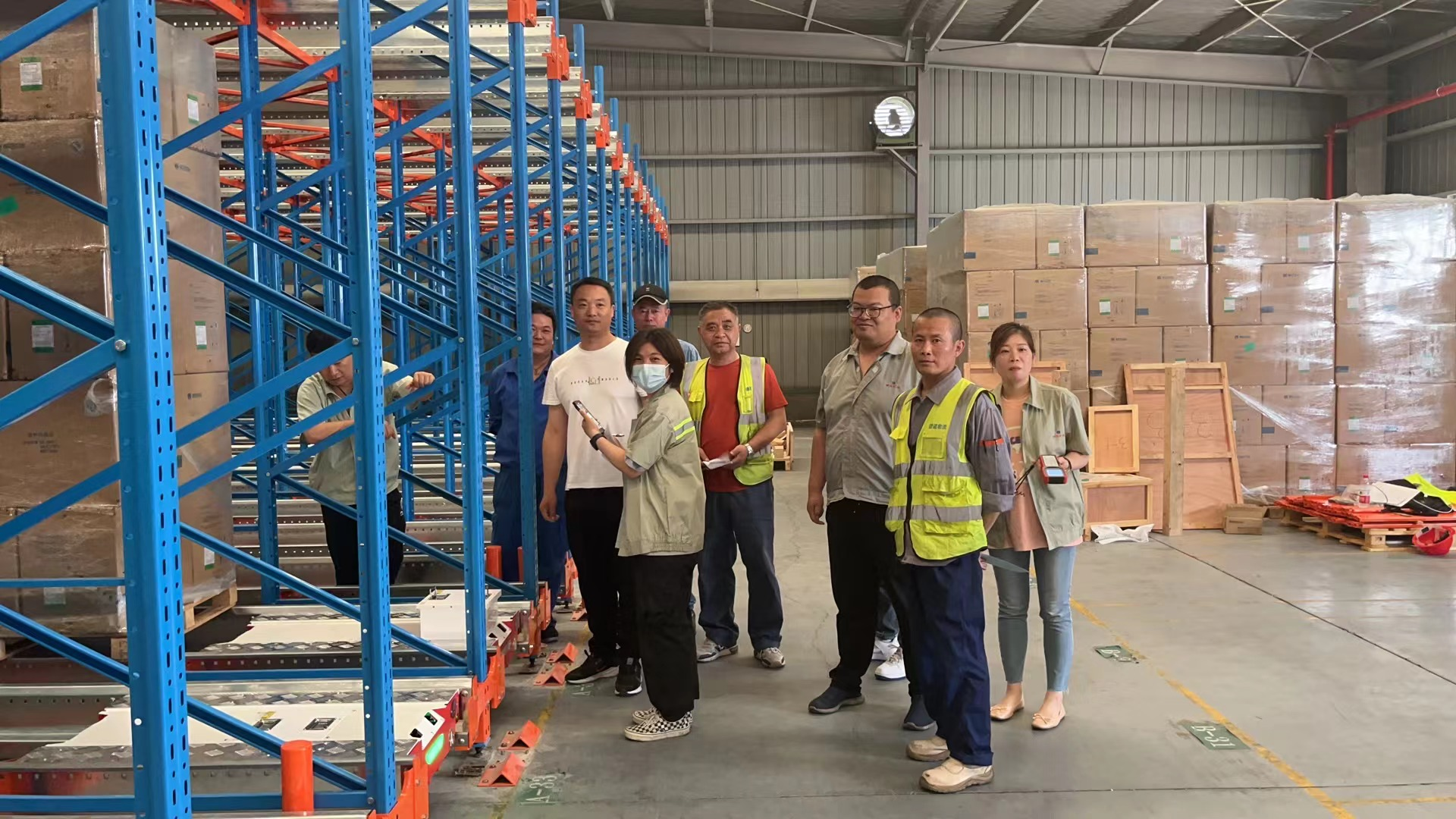 上海紫日包装穿梭调试现场